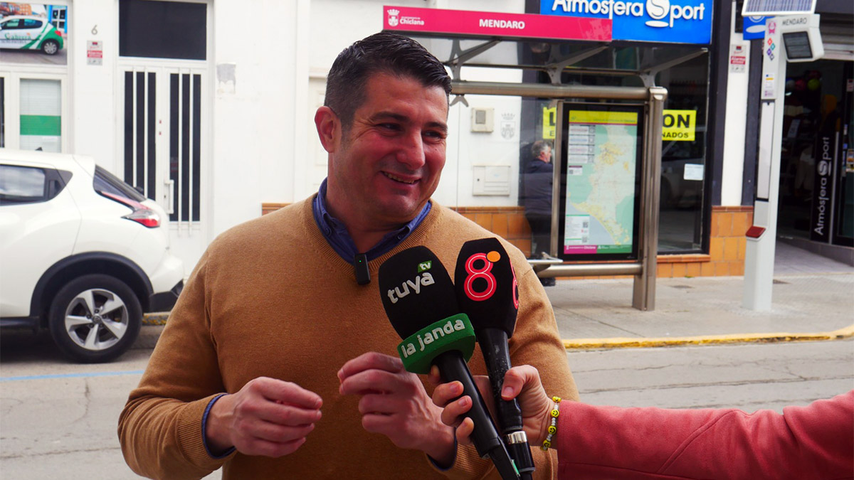 VOX pide a Román que deje de engañar a los ciudadanos con pantallas y APPs y licite de una vez el nuevo servicio de autobuses para una modernización real del transporte urbano