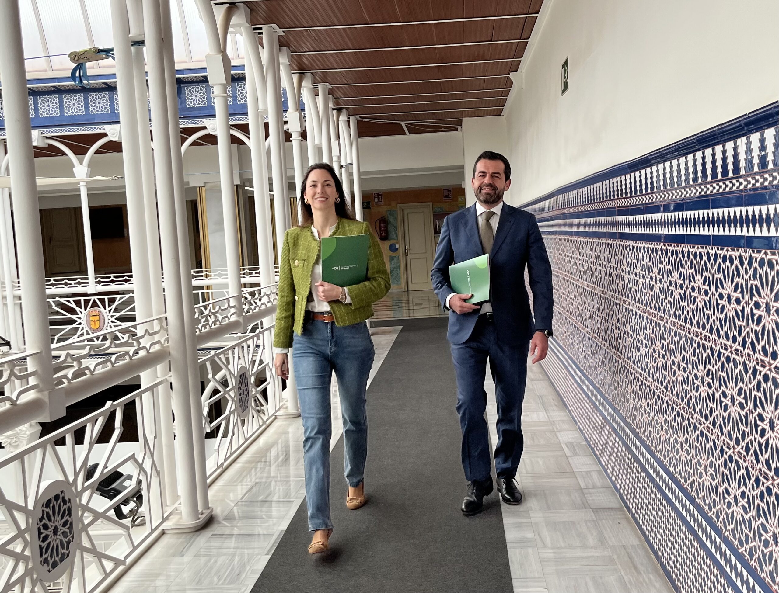 VOX logra la aprobación unánime para crear deducciones en el IRPF para familias numerosas