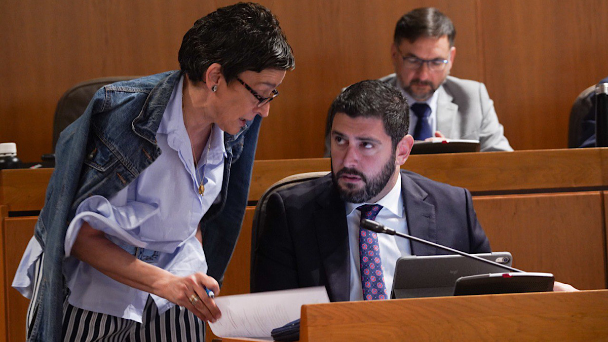 VOX consigue la reprobación del delegado del Gobierno en Aragón, Fernando Beltrán
