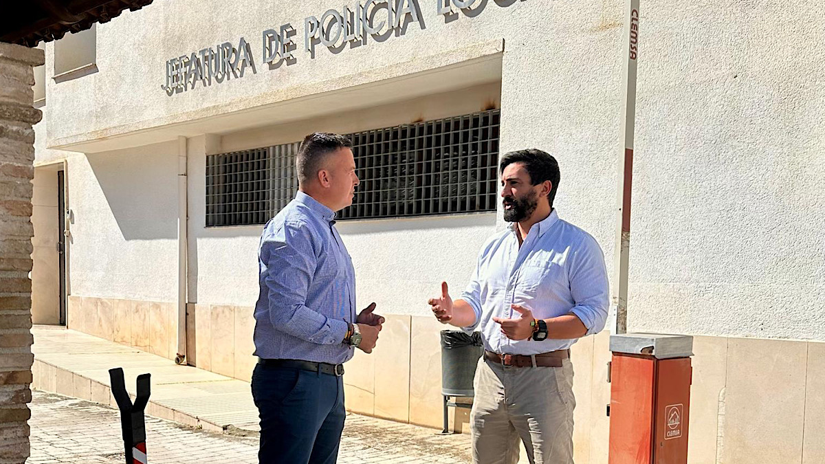 VOX pide reforzar los efectivos de la Guardia Civil y la Policía Local en Loja para luchar contra los clanes de la delincuencia en el municipio