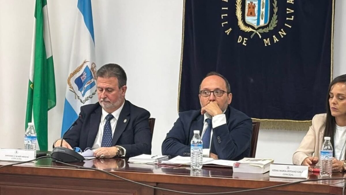 Antonio Marín tilda de "obra de teatro" la moción de censura de Manilva: "Han convertido la política en traiciones y engaños"