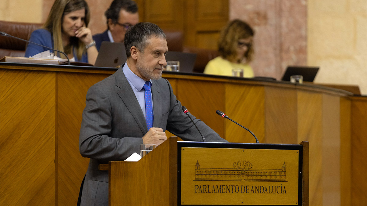 La falta de comedor en el colegio Los Cortijillos llega al Parlamento andaluz de la mano de VOX