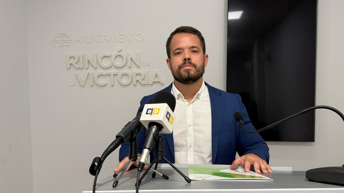 VOX solicita en Rincón de la Victoria la comparecencia del alcalde para que rinda cuentas sobre la falta de infraestructuras sanitarias y educativas