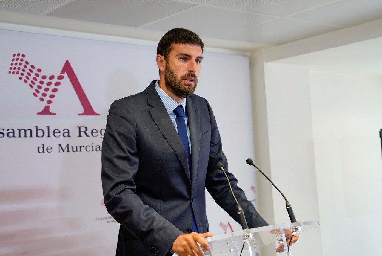 VOX presenta 25 enmiendas a la Ley de Simplificación Administrativa para eliminar las trabas burocráticas introducidas por el PP