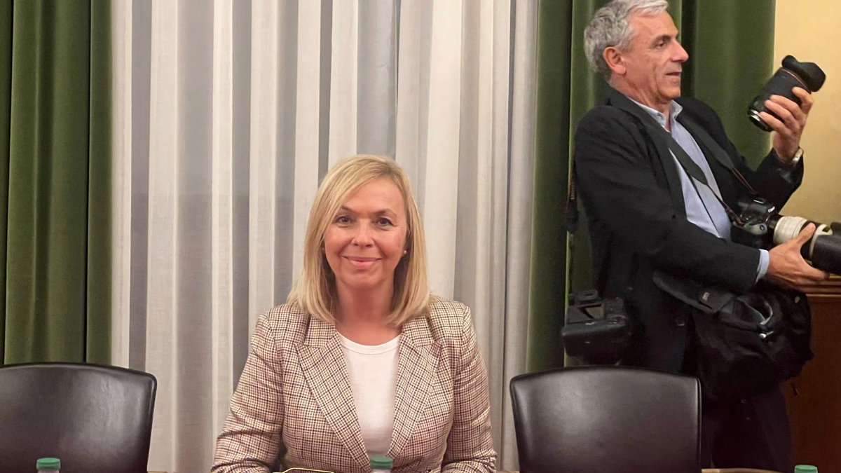 VOX Gijón asistió a la comparecencia del Consejero Alejandro Calvo en la Mesa de Trabajo del Consejo Social de Gijón para informar sobre los accesos a El Musel