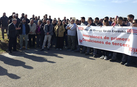 Enrique Santiago muestra junto a Ernesto Alba el “total apoyo de IU” a la plantilla de Hitachi Energy en Córdoba y respalda las “medidas que decida poner en práctica para defender sus derechos”