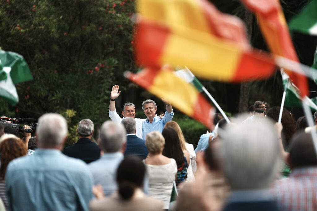 Feijóo pide claridad en las urnas votando a Juanma Moreno: “Ofrece a Andalucía estabilidad, gestión, igualdad y regeneración”