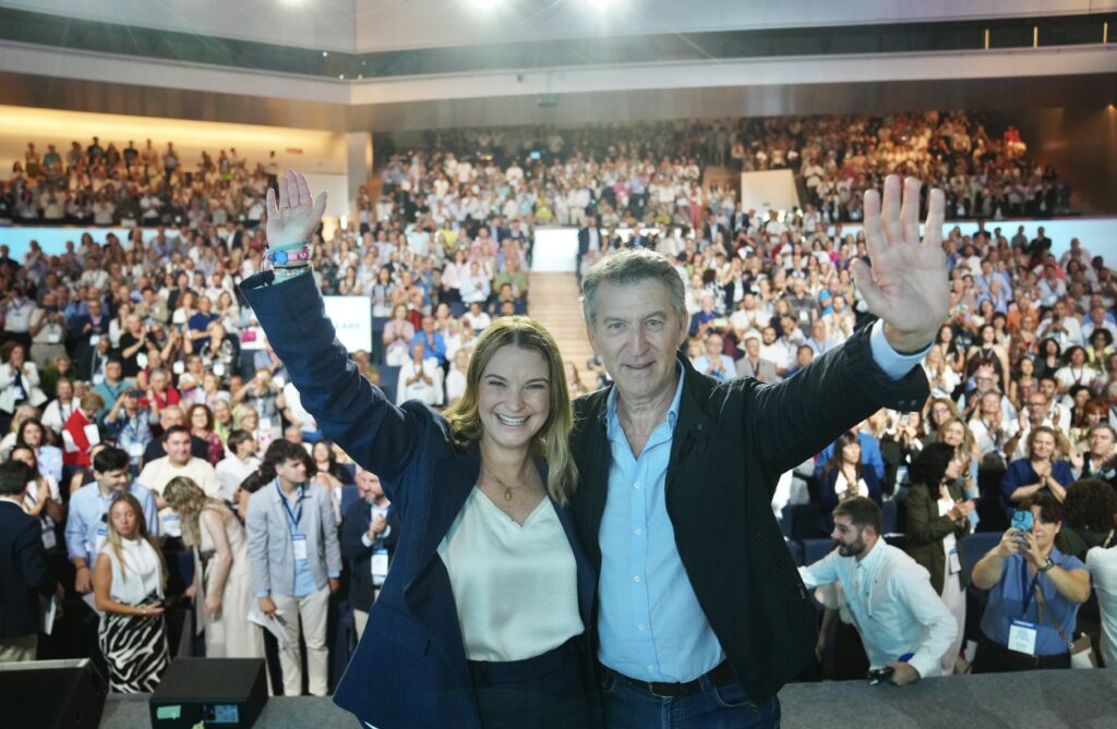 Feijóo: “Zapatero no era un jubilado haciendo negocios por su cuenta. Si hacía negocios era porque tenía detrás al poder, al Consejo de Ministros y a la Presidencia del Gobierno” 