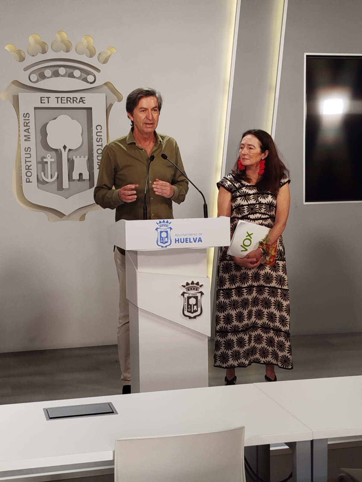 VOX propone instalar zonas de sombra en los parques infantiles de la capital para proteger a los niños del calor