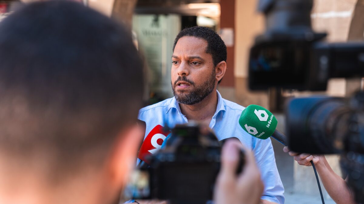 VOX exige la comparecencia de Salvador Illa por las investigaciones sobre la financiación de la campaña del PSC en las elecciones catalanas de 2024