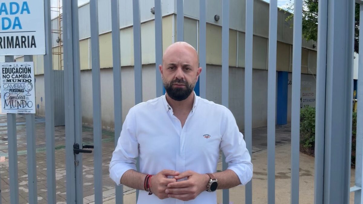 VOX acabará con la excesiva burocracia del profesorado andaluz