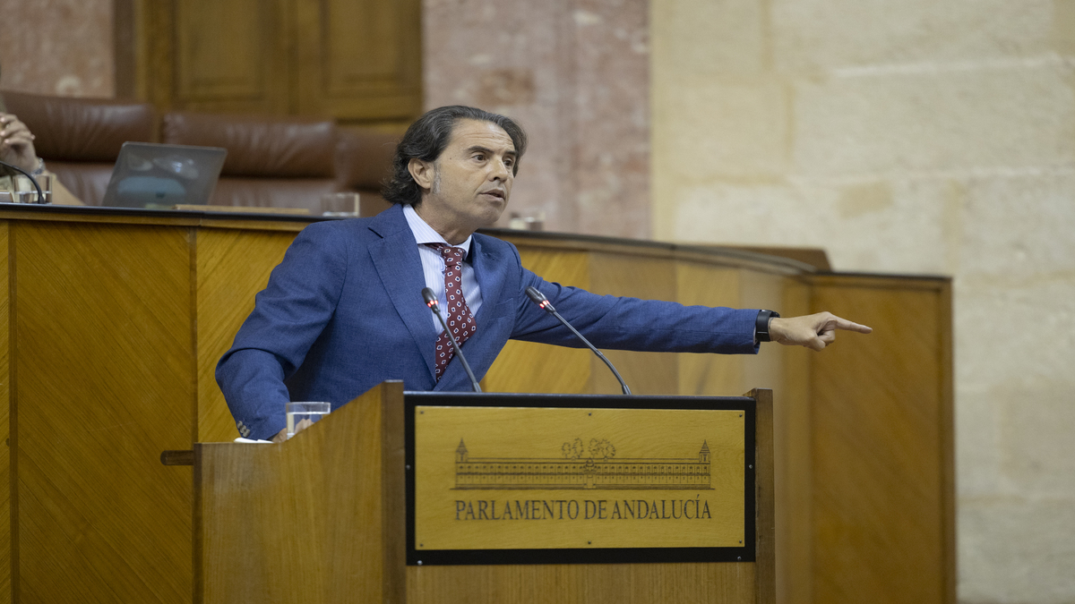 VOX destaca el acuerdo firmado con el PP para impulsar un gobierno que defienda el sentido común y mejore la vida de los andaluces