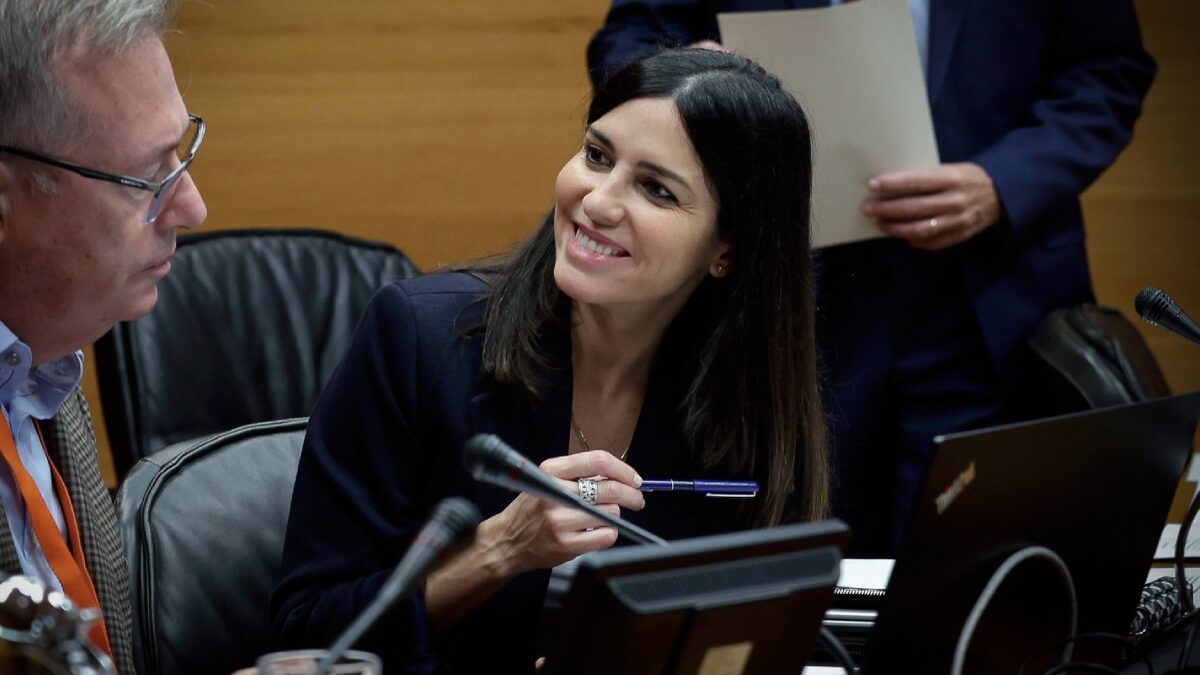 VOX quiere proteger a quien más lo necesita pero dando prioridad en las ayudas sociales a los que tienen arraigo, cumplen la ley y contribuyen al sistema