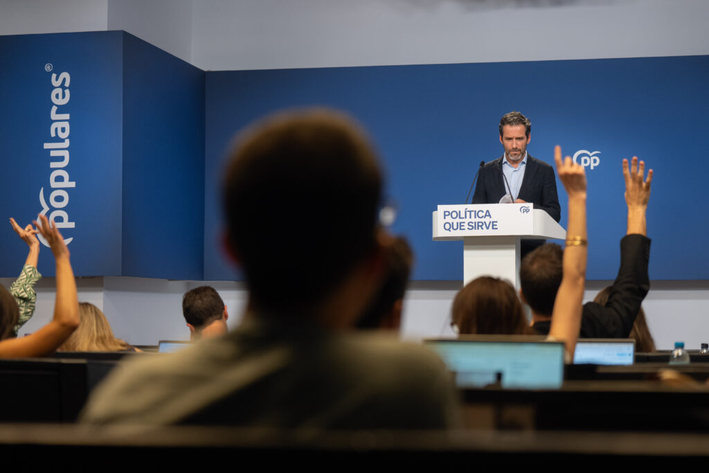 Sémper anuncia un paquete fiscal de 3.200 millones para clases medias y bajas: la reconstrucción de España empieza en los bolsillos de los españoles