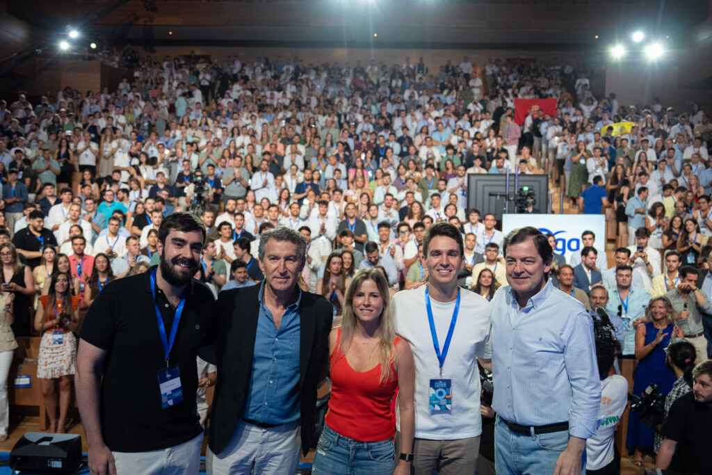 Feijóo se compromete a ser valiente abriendo debates y añade: «Quiero ser el presidente de los jóvenes»