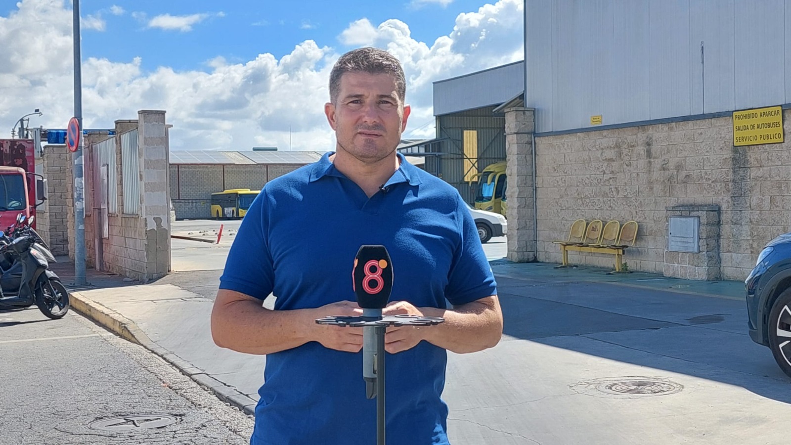 VOX insiste en que Román preparó el pliego a medida de Belizón y Rodríguez y que nunca hubo otra opción real para el contrato de los autobuses urbanos