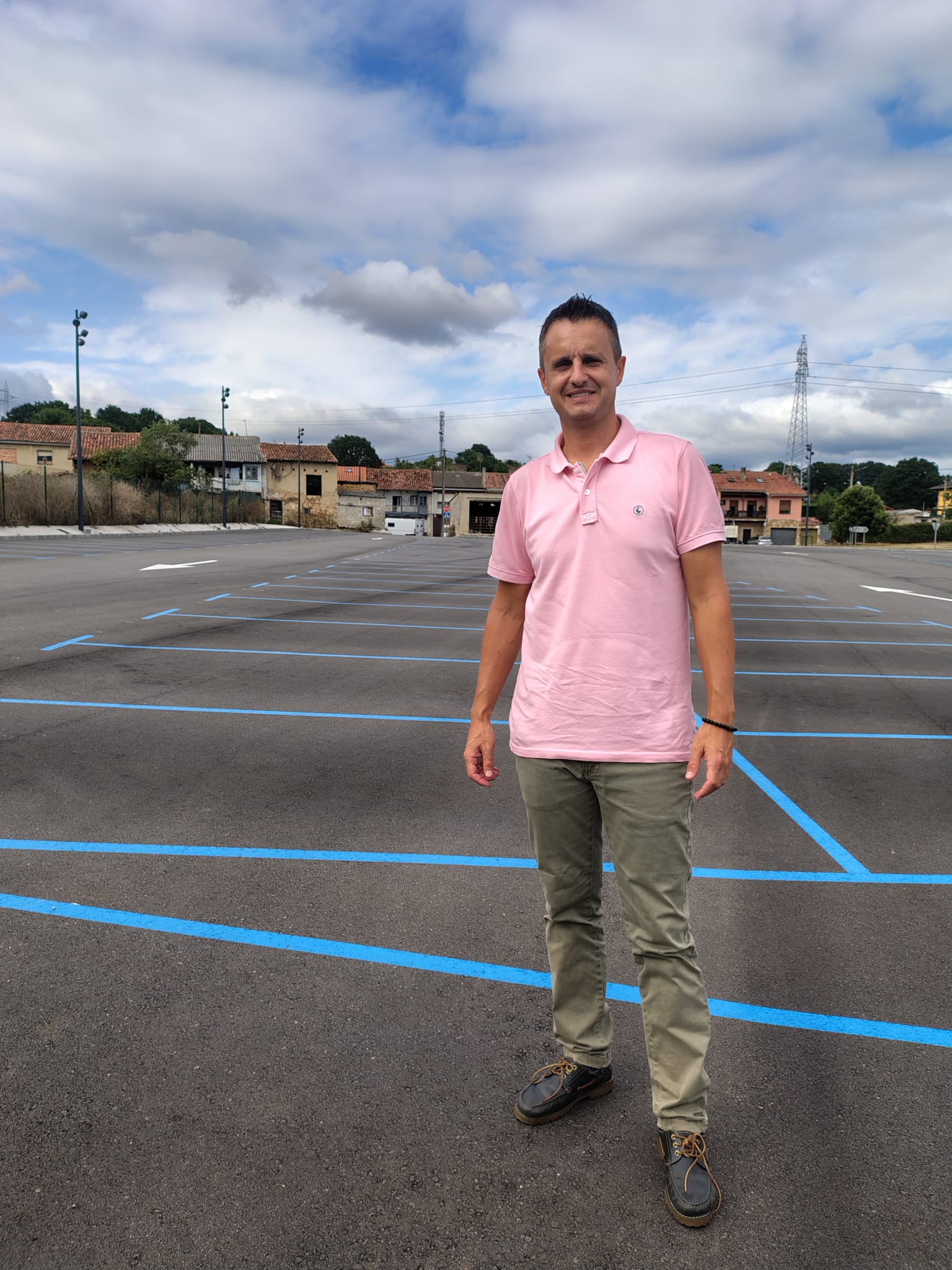 VOX logra un acuerdo en el Pleno de Siero para eliminar el cobro de la Zona Azul en el parking de Siero Este
