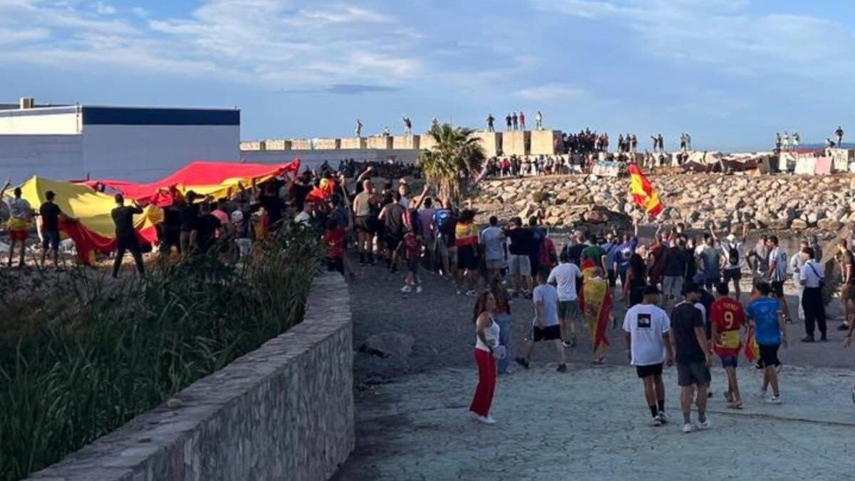 Comellas (VOX): “Ceuta, Melilla y Canarias son España y su defensa no admite ambigüedades”