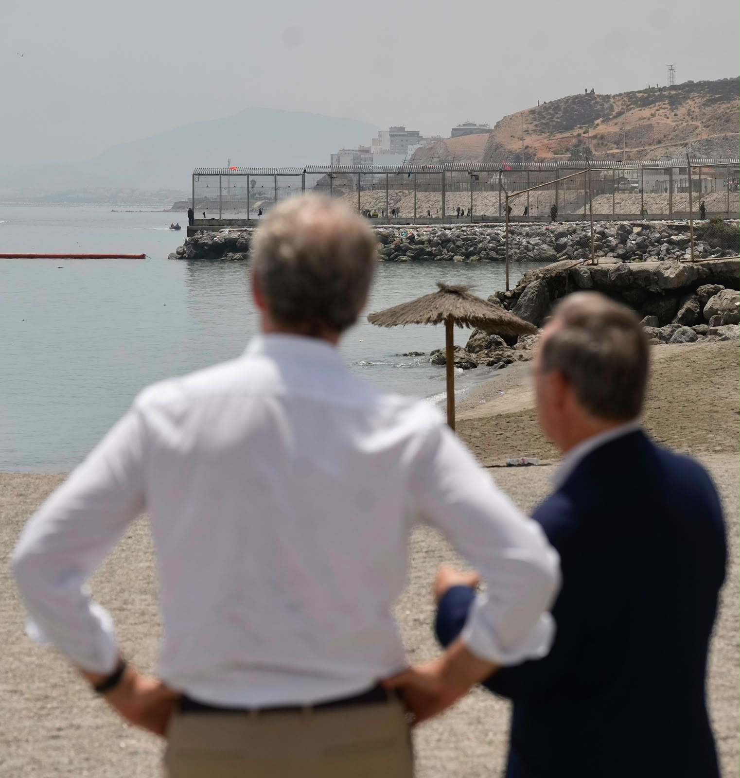 Feijóo: “La integridad territorial de España no se negocia, se defiende”  