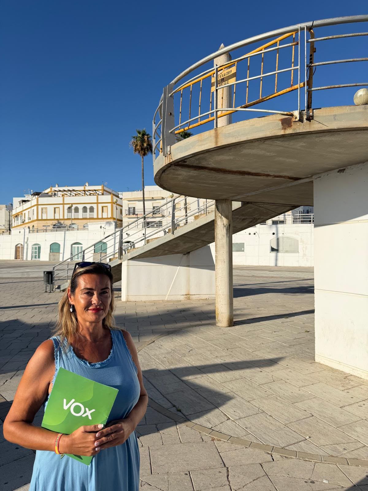 VOX Rota reclamará en el pleno la reparación urgente de la pasarela peatonal que conecta la calle Pasadilla con la Avenida San Juan de Puerto Rico