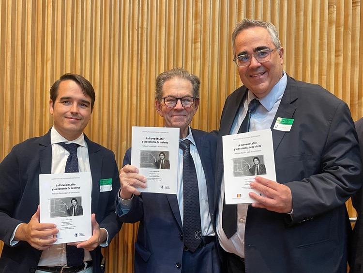 El IJM y el IEE presentan “La Curva de Laffer y la economía de la oferta”