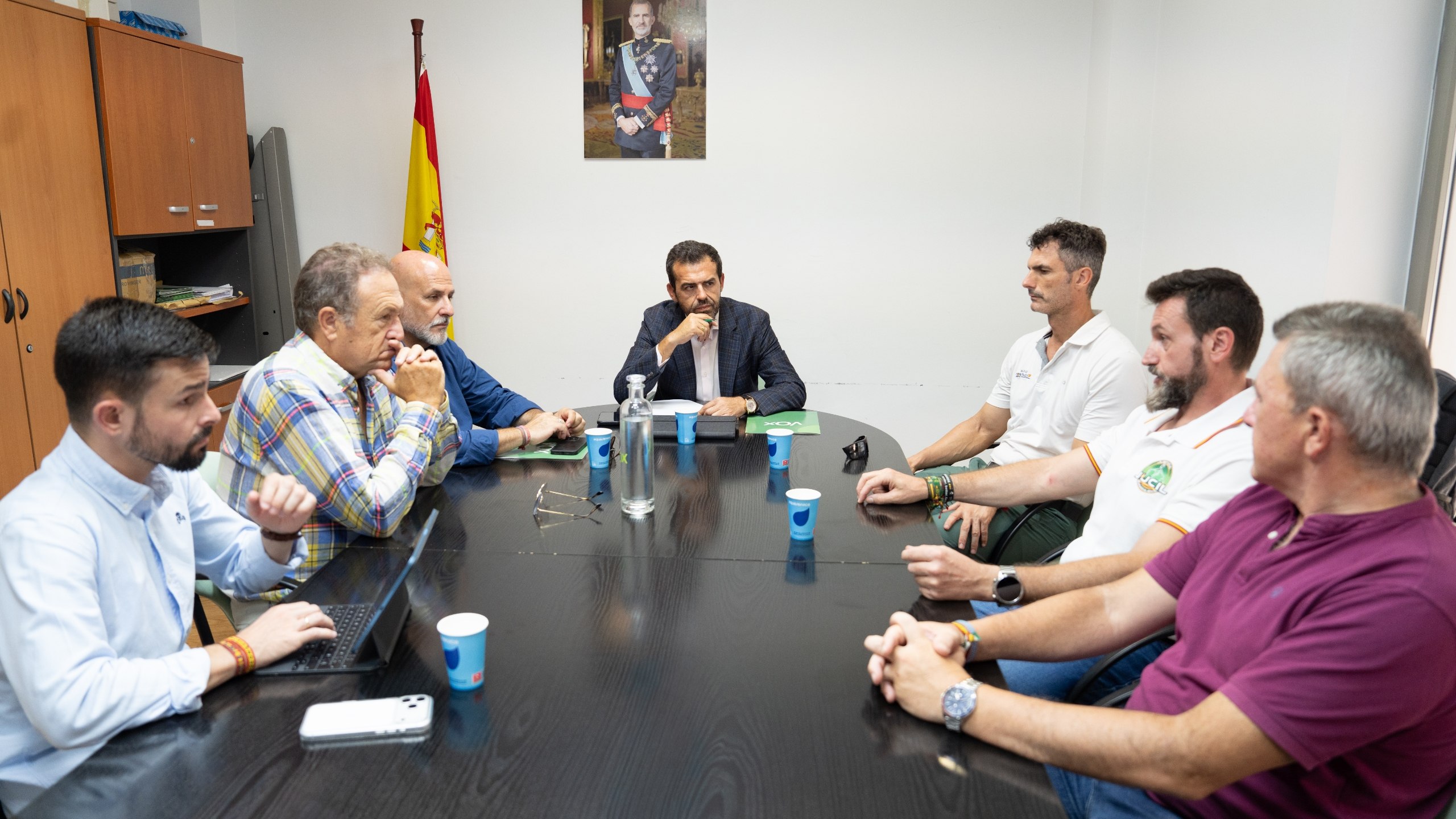 Lanchas obsoletas, sin chalecos ni armas largas: VOX exige refuerzos urgentes para combatir el narcotráfico y la invasión en Murcia