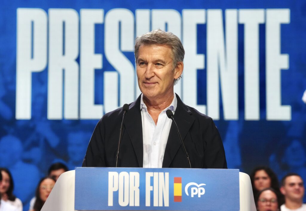 Feijóo incrementará las penas cuando se convoquen actos violentos por redes y las agravará cuando se ejerza con la cara tapada