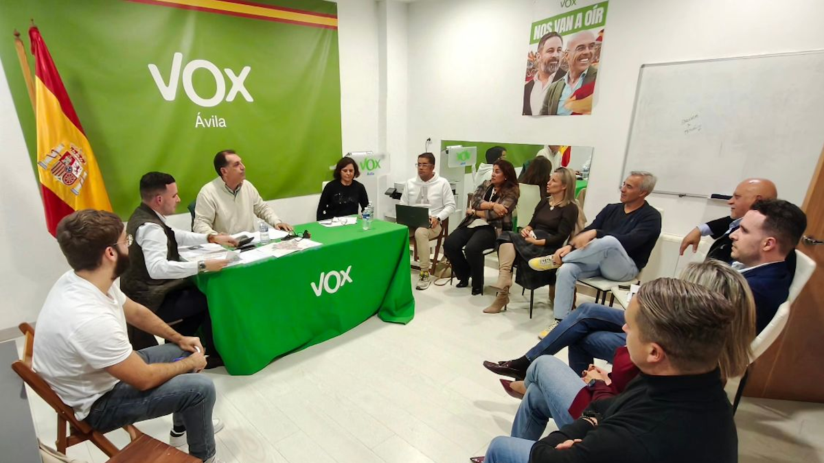 Samuel Vázquez se compromete a llevar la voz de Ávila al Congreso de los Diputados tras años de olvido