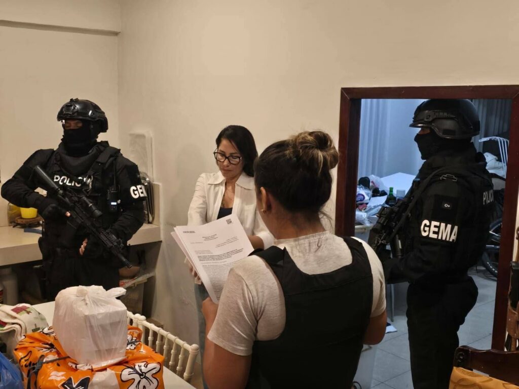 Izquierda Unida denuncia la detención de Luisa González y exige su inmediata liberación. ¡Basta de persecución política en Ecuador!